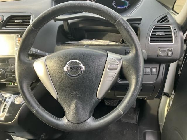 NISSAN SERENA  S-HYBRID 2013