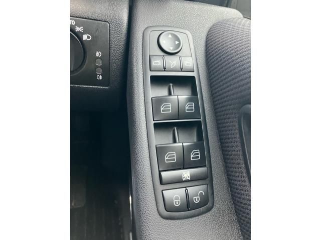 MERCEDES BENZ MERCEDES BENZ B class 2010