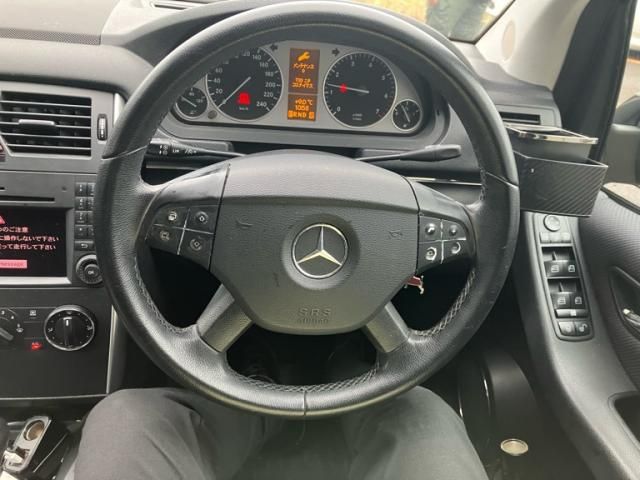 MERCEDES BENZ MERCEDES BENZ B class 2010