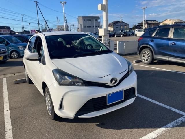 TOYOTA VITZ  4WD 2015
