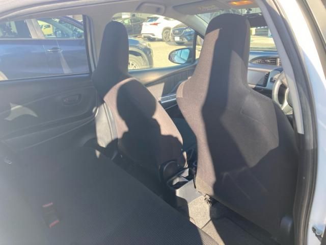 TOYOTA VITZ  4WD 2015