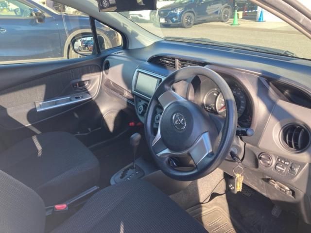 TOYOTA VITZ  4WD 2015