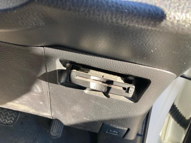 TOYOTA VITZ  4WD 2015