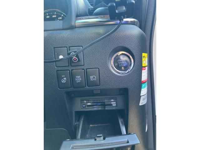 TOYOTA ALPHARD 4WD 2016