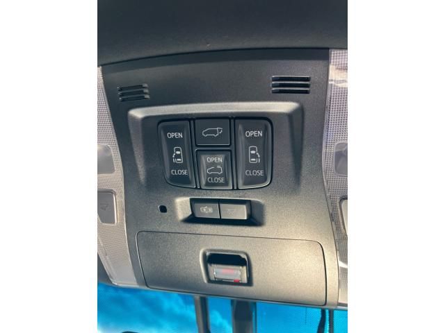 TOYOTA ALPHARD 4WD 2016