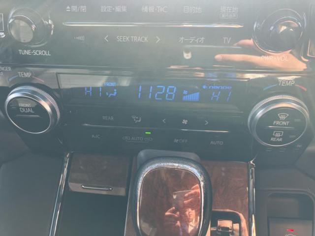 TOYOTA ALPHARD 4WD 2016