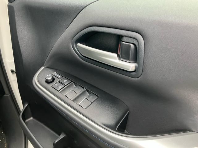 TOYOTA VOXY HYBRID 2024