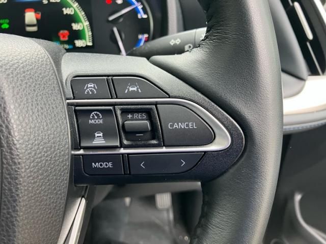 TOYOTA VOXY HYBRID 2024