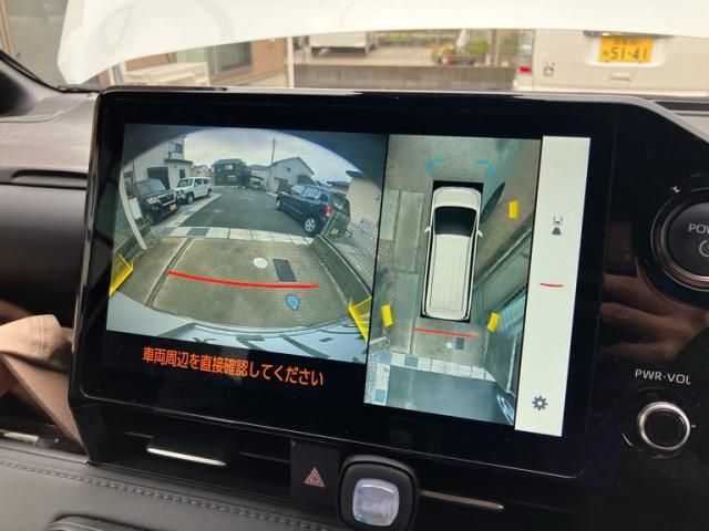 TOYOTA VOXY HYBRID 2024