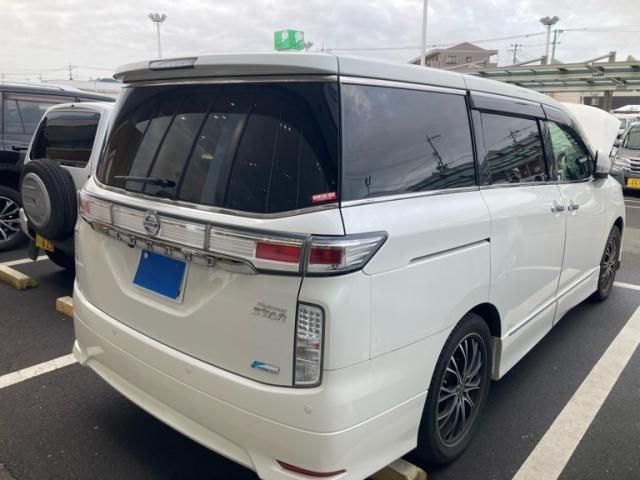NISSAN ELGRAND 2012