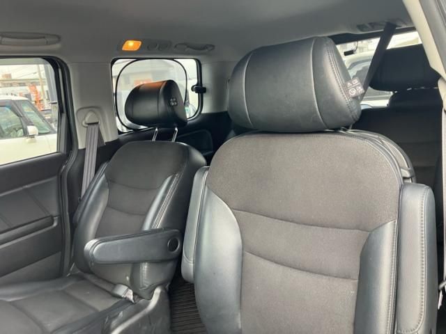 HONDA ELYSION PRESTIGE 2012