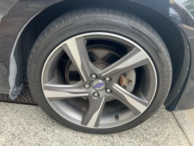 VOLVO VOLVO V60 2012