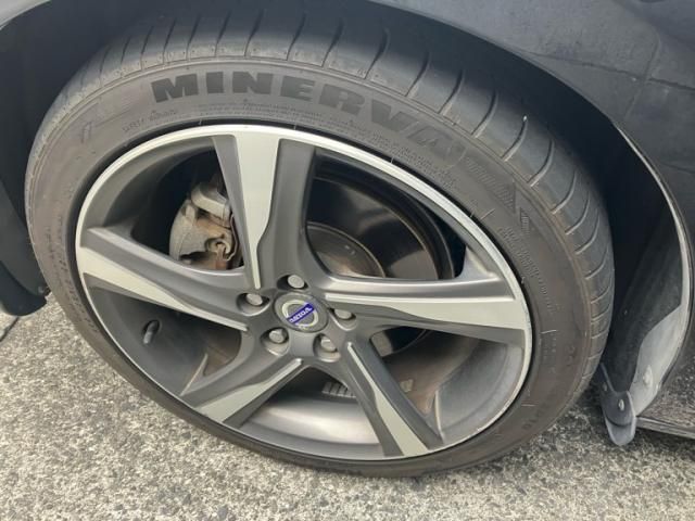 VOLVO VOLVO V60 2012