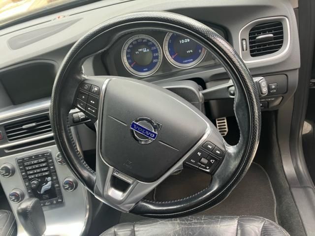 VOLVO VOLVO V60 2012