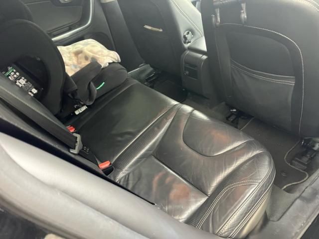 VOLVO VOLVO V60 2012