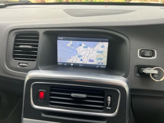 VOLVO VOLVO V60 2012