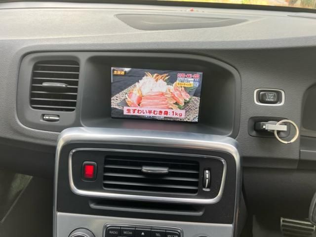 VOLVO VOLVO V60 2012