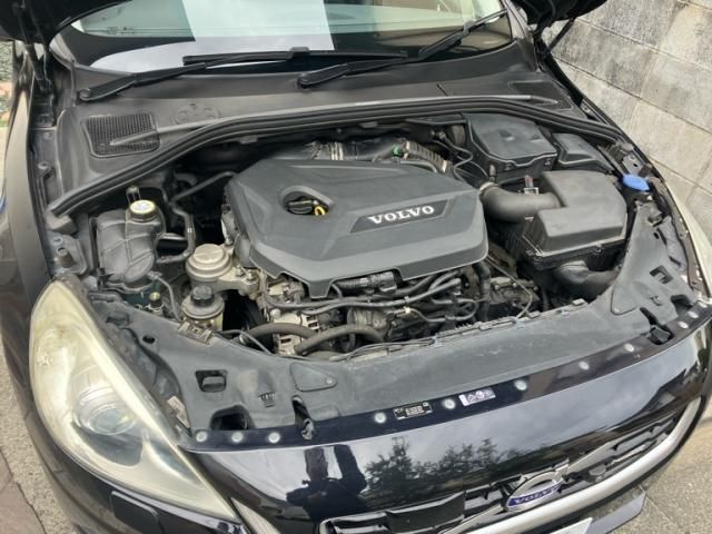 VOLVO VOLVO V60 2012