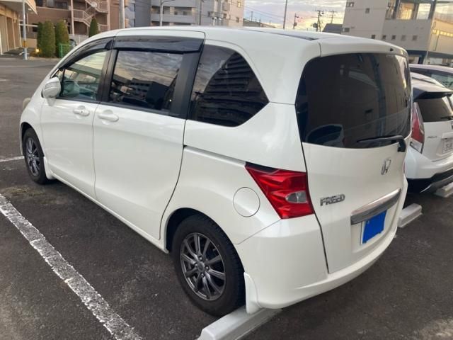 HONDA FREED 2011