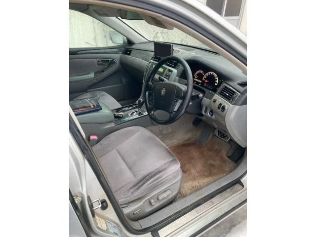 TOYOTA CROWN sedan 4WD 2004