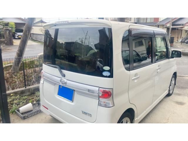 DAIHATSU TANTO CUSTOM 2010