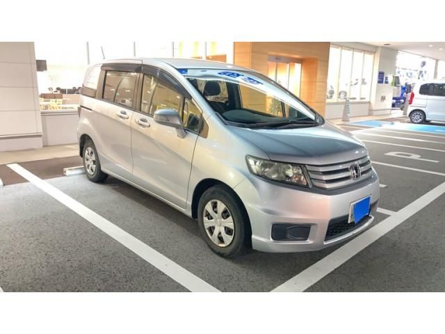 HONDA FREED Spike 2013