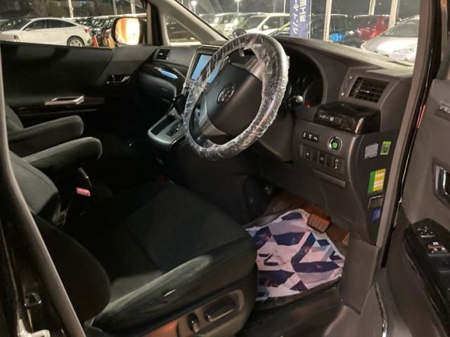 TOYOTA VELLFIRE 2014