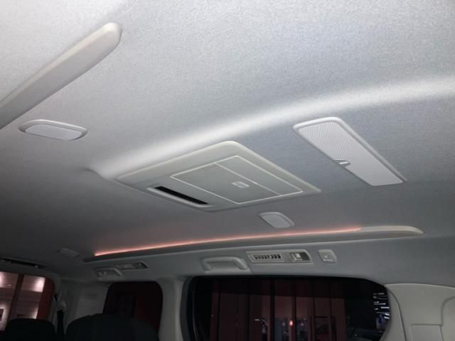 TOYOTA VELLFIRE 2014