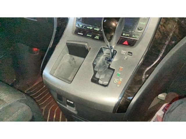 TOYOTA VELLFIRE 2014