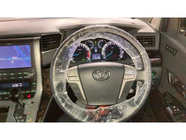 TOYOTA VELLFIRE 2014