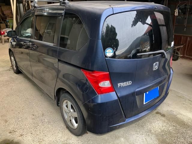 HONDA FREED 2009