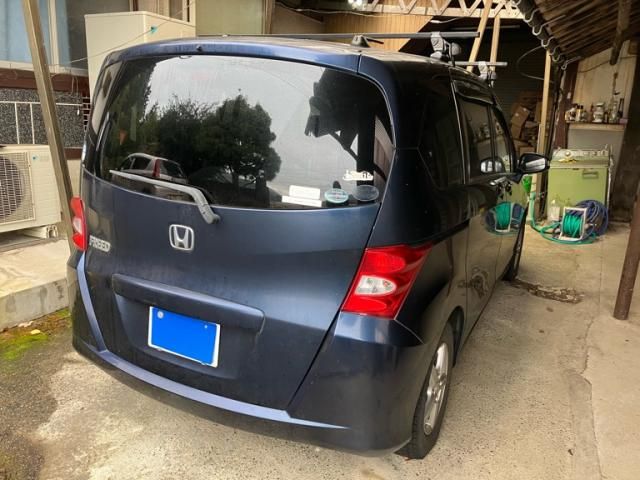 HONDA FREED 2009