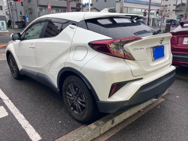 TOYOTA C-HR 2018
