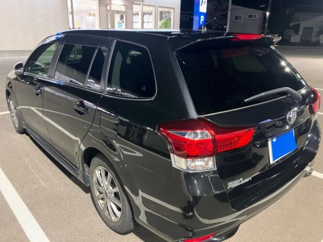 TOYOTA COROLLA FIELDER 2015