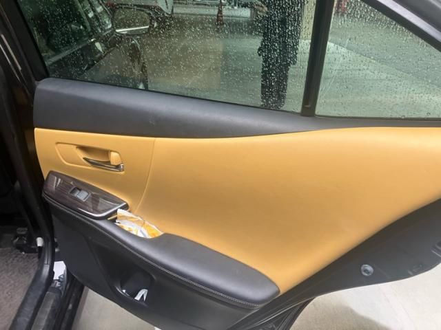 TOYOTA LEXUS HS250h 2013