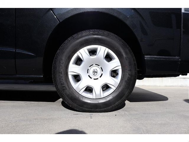 TOYOTA HIACE van 4WD 2017