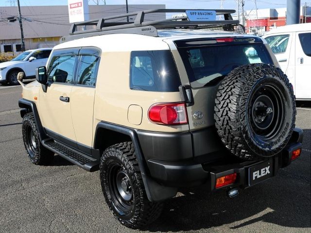 TOYOTA FJ CRUISER 4WD 2011