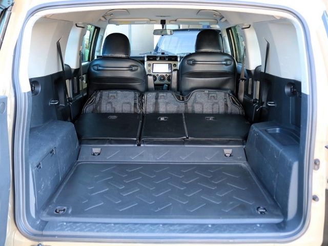 TOYOTA FJ CRUISER 4WD 2011