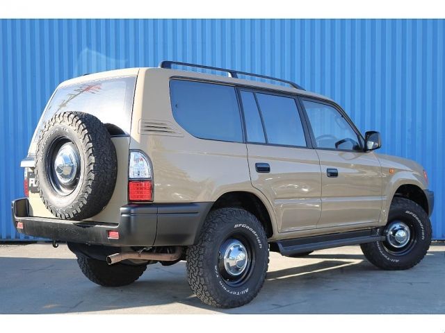 TOYOTA LANDCRUISER PRADO 2001