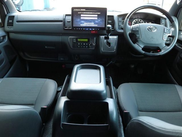 TOYOTA HIACE van 2WD 2025