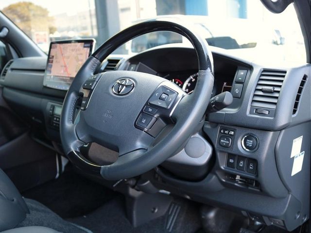 TOYOTA HIACE van 2WD 2025