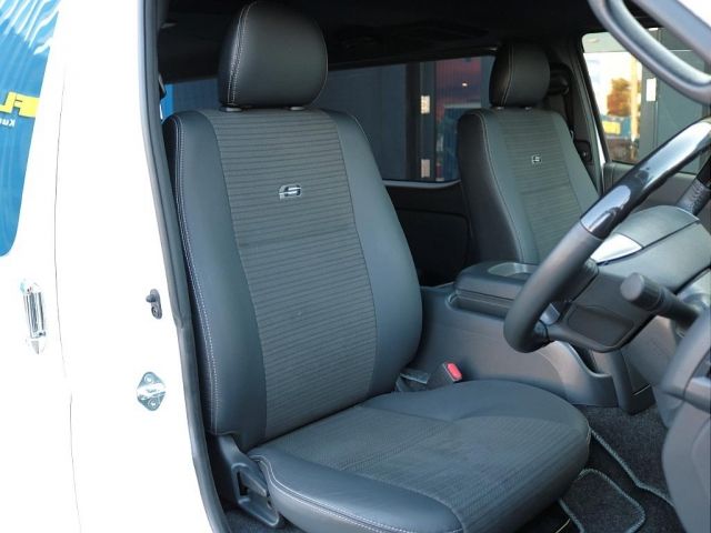 TOYOTA HIACE van 2WD 2025