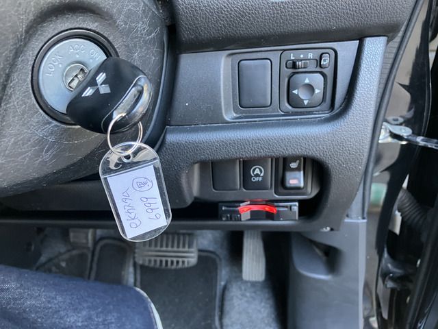 MITSUBISHI eK custom 2017