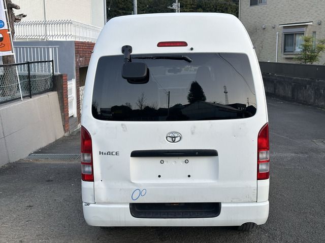 TOYOTA HIACE van 4WD 2010