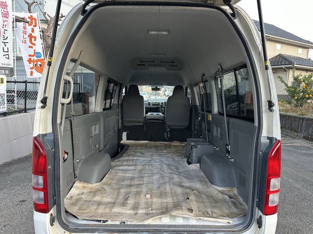 TOYOTA HIACE van 4WD 2010