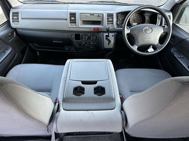 TOYOTA HIACE van 4WD 2010