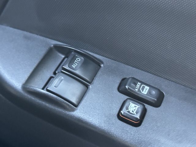 TOYOTA HIACE van 4WD 2010