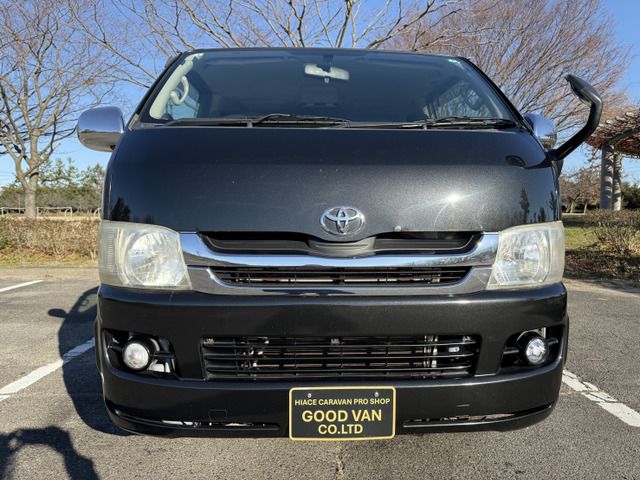 TOYOTA HIACE van 4WD 2010