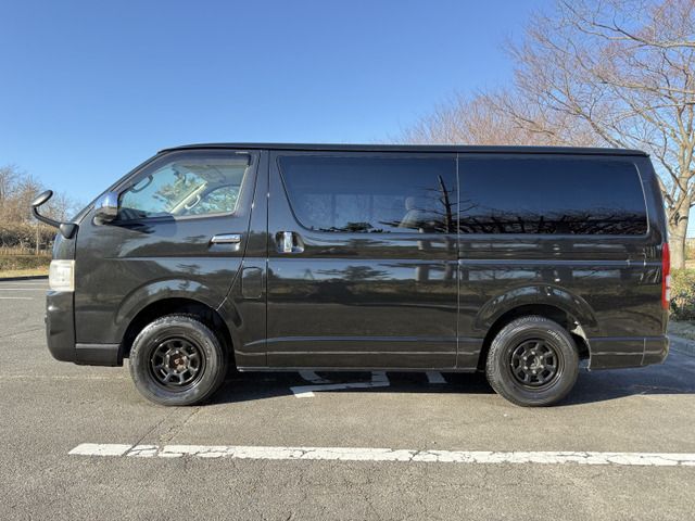 TOYOTA HIACE van 4WD 2010