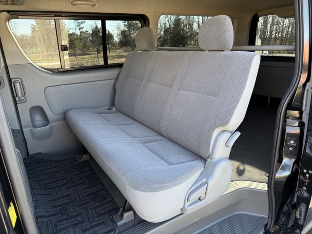 TOYOTA HIACE van 4WD 2010